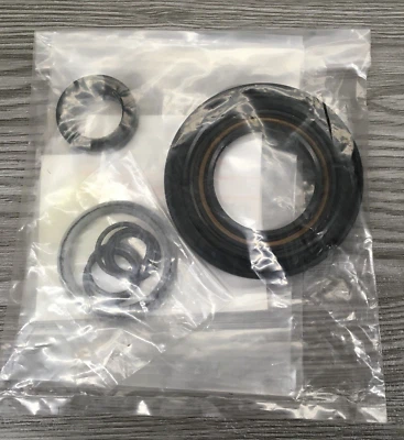 Transmission Gasket Set Genuine for ISUZU NPR NQR MZZ6 5878321261 - Image 1 of 4