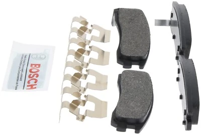 Pastillas de freno semimetálicas con herrajes traseras Bosch Saturn SL2 1991-1999 1992 Foto 1 de 4