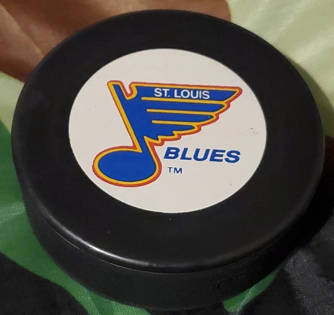 ST. LOUIS BLUES NHL VINTAGE LICENSED PUCK INGLASCO MADE IN CZECHOSLOVAKIA 🇨🇿 Cover