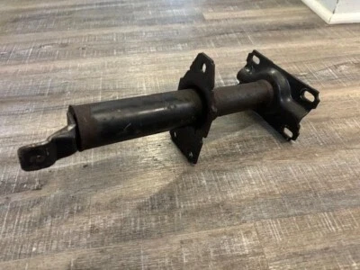 Amortiguador de parachoques trasero derecho Fleetwood 1989-1993 Cadillac tracción delantera SDV + FWD Foto 1 de 4