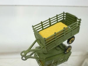 HUSKY 33A FARM TRAILER WITH HAY BALE - GREEN 1:55 - GOOD CONDITION - 131 - Imagen 1 de 7