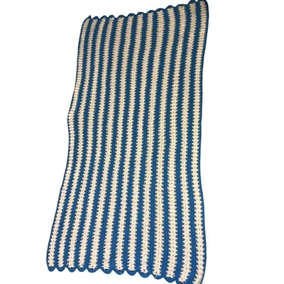 Manta de ganchillo a rayas azules y blancas borde festoneado afgano hecha a mano 82x39 Foto 1 de 4