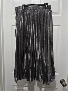 NWT Large Gray/Silver Pleated Long Skirt Shimmer Holiday Fairy - Picture 1 of 4