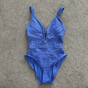 Becca Crochet Plunging One-Piece Keyhole Swimsuit Size Small - Picture 1 of 4