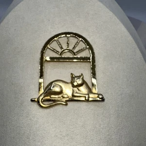 Broche prendedor ventana gato tono dorado J J Jonette gatito arco estallido de sol gato - Imagen 1 de 6