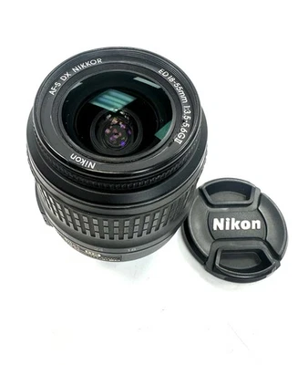Lente Nikon DX AF-S Nikkor 18-55 mm 1:3,5 para D7500 D3400 D5600 D7200 D80 D90 D500 Foto 1 de 3