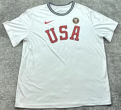 Camiseta del Equipo Olímpico de Estados Unidos para Hombres XL Blanca Nike The Nike Camiseta Cuello Redondo Equipo Olímpico de Estados Unidos Foto 1 de 4