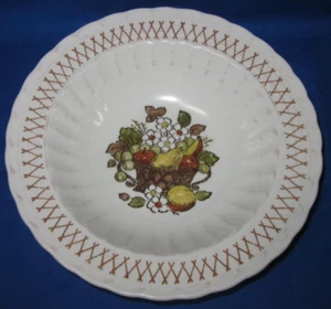 Tazón para servir ~ Vernon Ware de Metlox ~ patrón de cesta de frutas - Imagen 1 de 5