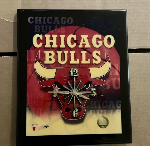 Chicago Bulls Wooden Clock 2000 RARE works NBA Photo File 12x10 Inch Cover