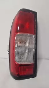 Ds8104054 Fanale Posteriore Sinistro Nissan Navara King Cab Pick Up 26555-2S425 - Imagen 1 de 8