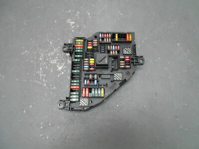 Panel de fusibles BMW M6 F12 F13 2015 12 13 14 16 #0626 J4 Foto 1 de 3
