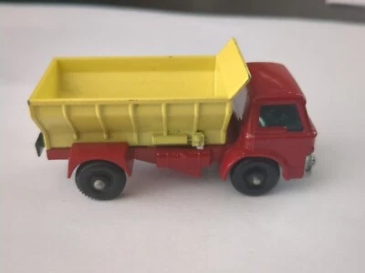 Matchbox Lesney 1966 No. 70-B Ford Grit Spreader Truck. Red body (11) - Image 1 of 4