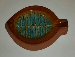 JIE STENGODS SVEZIA 98 ceramica MCM PESCE MODERNISTA APPENDIABITI DA PARETE / POSACENERE / CIOTOLA - Foto 1 di 4