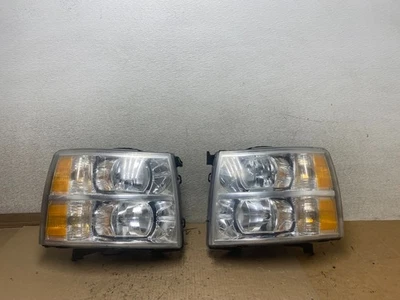 2007年至2014年雪佛兰索罗德左+右侧车头灯Oem U23371 DW — 第 1/4 张图片