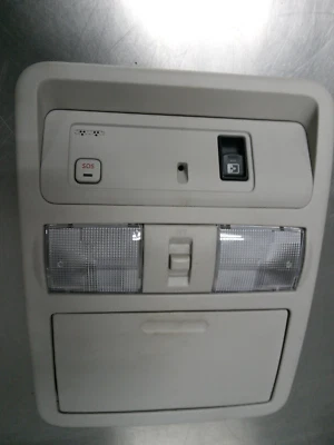 Подвесная консоль купольный фонарь в сборе для Nissan Titan/XD 2016-2017 годов выпуска 26430-EZ32A - Изображение 1 из 4