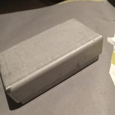 Reemplace tapa de hojalata para camioneta Ford Tootsie Toy L-Mack y F700 Foto 1 de 2