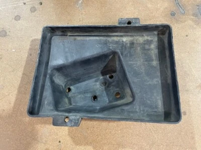 Jeep Cherokee XJ Comanche MJ 1984-2001 OEM bandeja de batería AMC 895202092 Foto 1 de 2