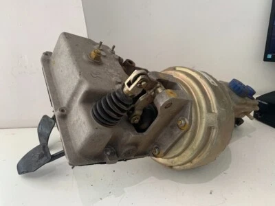 Ferrari 512 Testarossa - Caixa de Pedal Controle de Liberação de Embreagem / Pedal de Freio # 123247 - Imagem 1 de 4