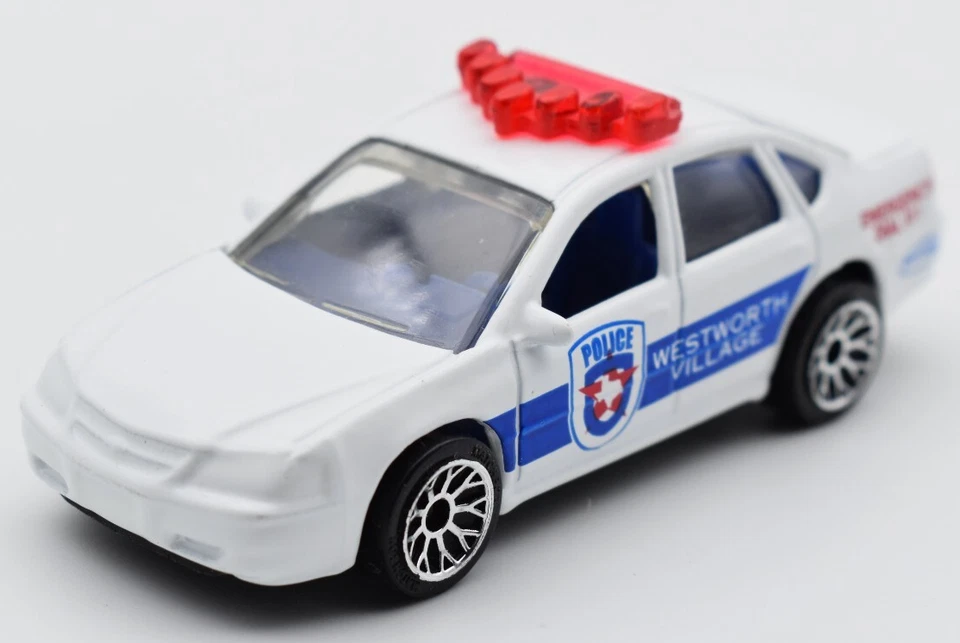 Matchbox Superfast Chevy Chevrolet Impala Police 1:66. MBX 53/2001 - Image 1 of 3