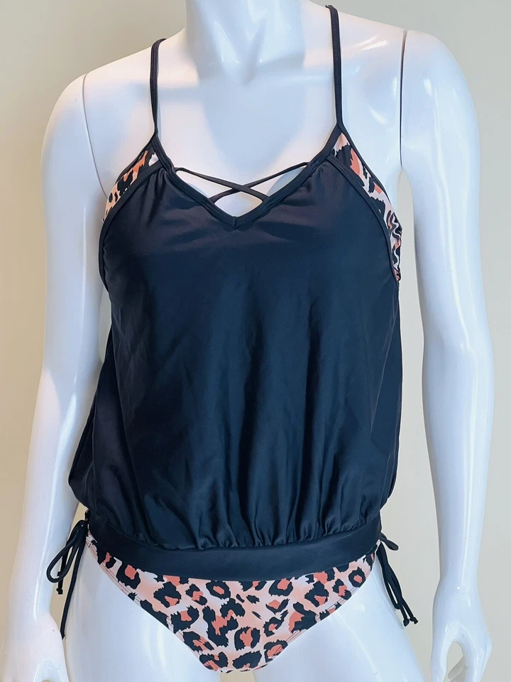 Women's 2 Piece Swimsuit  Size M Tankini Bikini  Leopard - Image 1 of 4