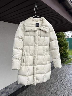 Max Mara Weekend Down Puffer Jacket S Womens Biege Color - Image 1 of 4