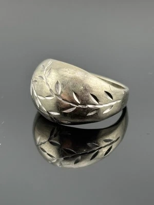 Michael Anthony 10k White Gold Puff Dome Ring Etched w Leaves Vines sz 3.5 CUTE - Image 1 of 4