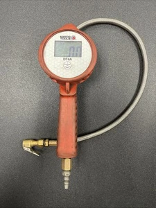 Matco Dt4A digital tire gauge. Lighted Screen - Picture 1 of 7