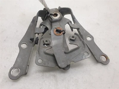 2007 TOYOTA CAMRY LEFT AND RIGHT SIDES HOOD HINGES  - Image 1 of 4