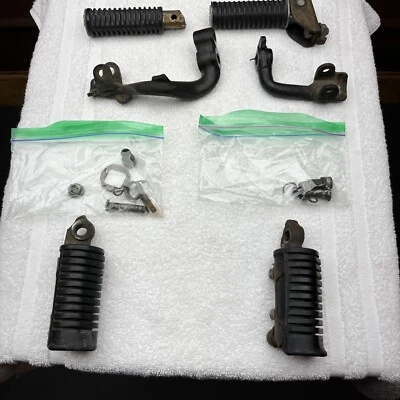 Honda CJ360T 1976 estriberas delanteras/traseras juego de peldaños, OEM, original, B3b Foto 1 de 4