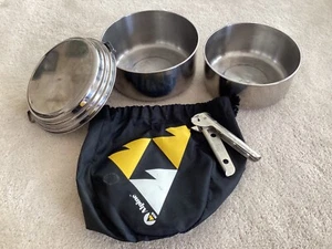 Juego de camping de utensilios de cocina de acero inoxidable MSR Alpine de 2 piezas con tapa, agarrador y saco de cosas - Imagen 1 de 2