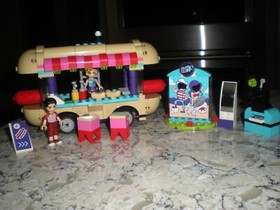 LEGO Friends Amusement Park Hot Dog Van 41129