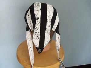 HEAD BAND DE ROCÍO RAG NEGRO Y BLANCO BANDERA AMERICANA FLYDANNA CABEZAS - Imagen 1 de 3