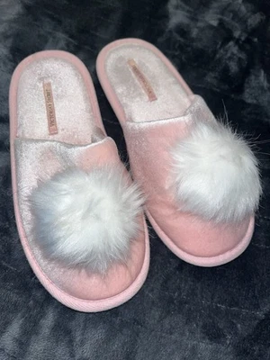 Victoria’s Secret Pink Velvet Fuzzy Pom Pom Slippers Sz M New With Out Tags - Image 1 of 4