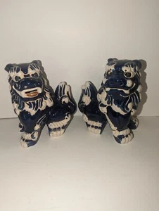 2 Vintage Blue And White Chinese Foo Dogs - Picture 1 of 6