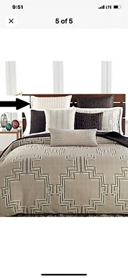 Colección Hotel Shams Emblema 2 Euro Shams Bordado Algodón Pima 26"" X 26"" Foto 1 de 4