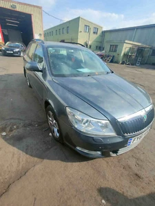 SKODA OCTAVIA MK2 FL 1.8TSI CDA BREAKING GEARBOX NAT 7SP DSG GREY LF8J 2011 - Picture 1 of 9