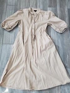 Vestido midi de popelina beige Who What Wear con mangas abullonadas y cintura corbata talla S. Usado en Excelente Condición - Imagen 1 de 9