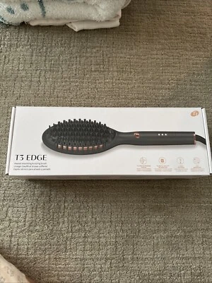 New T3 Edge Heated Smoothing & Styling Brush - Image 1 of 3
