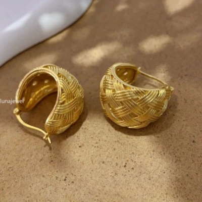 Pendientes tipo argolla circular tejido de la suerte de oro amarillo puro de 18 quilates para mujer Foto 1 de 4