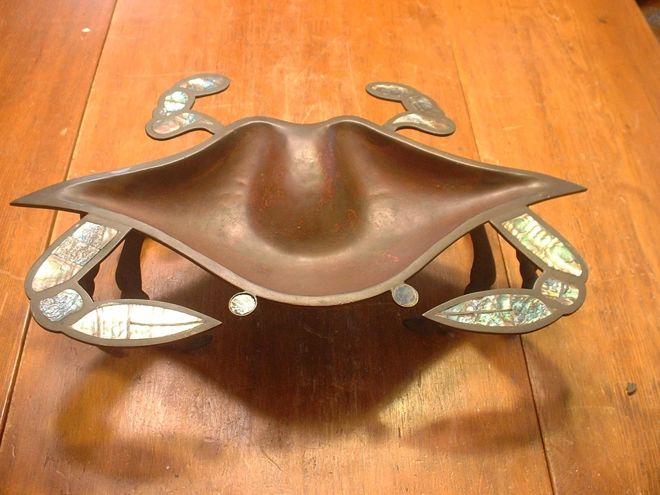 Fantástico RARO Artes y Manualidades Cuenco Mexicano en Forma de Cangrejo por E Cabello CA México Foto 1 de 4