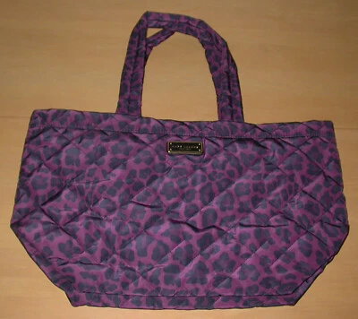 Nuevo con etiquetas Bolso de Mano Marc Jacobs Grande Acolchado Nylon Borgoña Leopardo M0016684-572 Foto 1 de 4