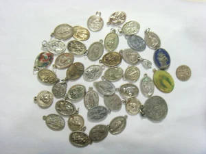 40 antique catholic religious faith saints assorted pendants lot 51258 - Picture 1 of 9