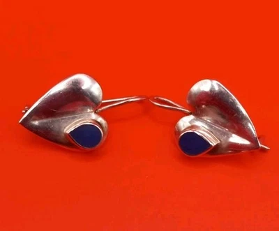 Pendientes de gancho de plata de ley en forma de corazón con incrustación de piedra lapislázuli firmados  Foto 1 de 4