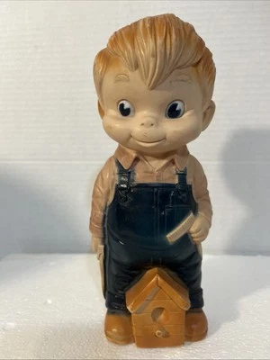 Little Carpenter Boy 1968 (juguete de goma chirrido) de J.L. Prescott Co. (sin chirrido) Foto 1 de 4