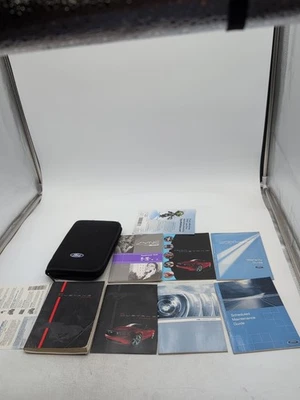 Ford Mustang 2010 guía del propietario manual y estuche cupé convertible GT V6 V4 SYNC Foto 1 de 4