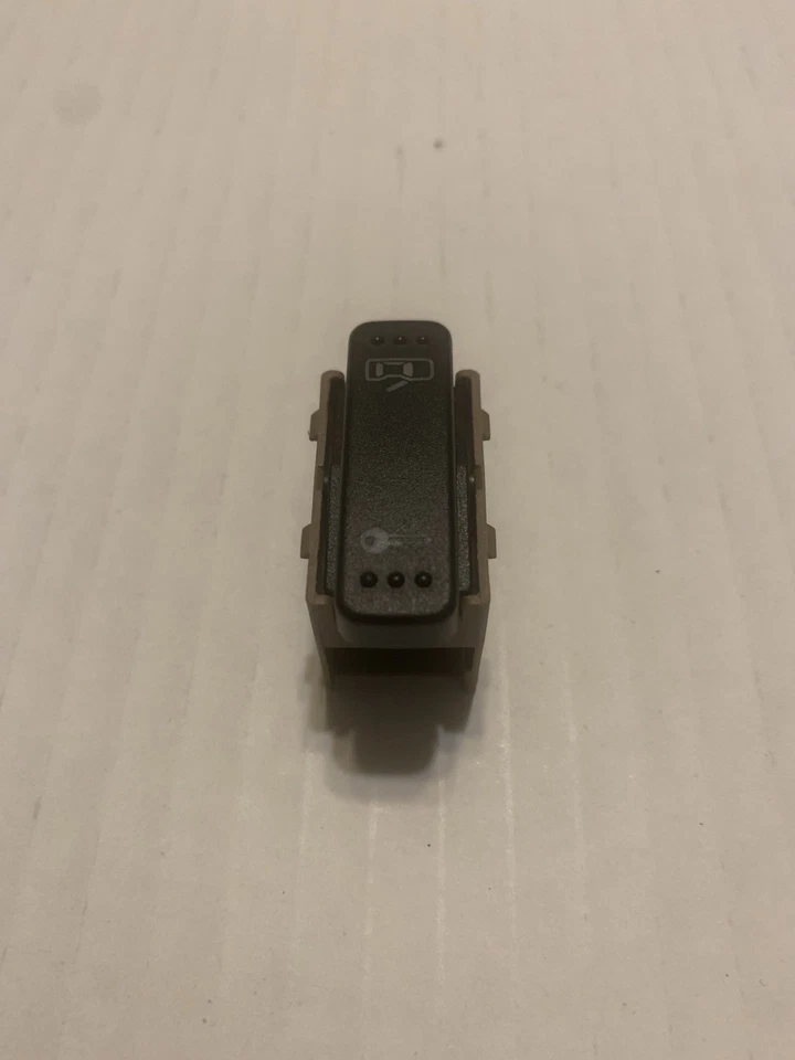 Переключатель управления дверным замком питания 98-10 OEM Volkswagen BEETLE 1C0962125B - Изображение 1 из 4