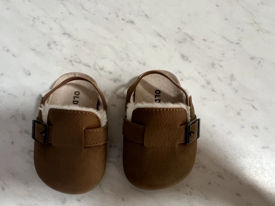 Sandalias-Zuecos antiguos azul marino de gamuza sintética con correa hebillada para bebé talla 0-3M Foto 1 de 4