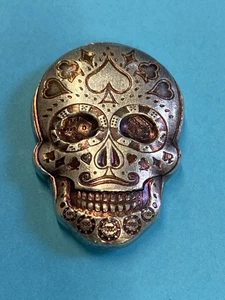 Calavera monarca plata 2 OZ .999 DÍA DE LOS MUERTOS PALA PÓKER CARA CALAVERA AZÚCAR - Imagen 1 de 2