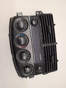 06-10 TOYOTA SIENNA Temperature Control Front Control With AC 8401008130 - Picture 1 of 12