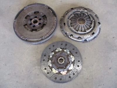 LUK Schwungscheibe Audi S3 A3 8L TT 8N VW Golf 4 1.8T Schwungrad Kupplung - Bild 1 von 4